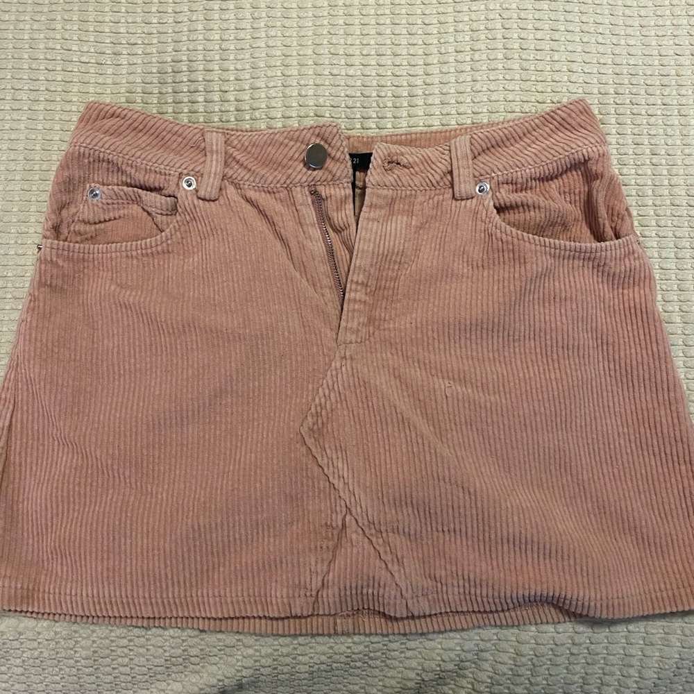 pink skirt